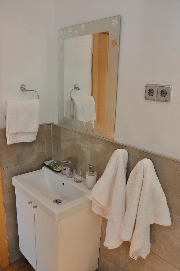 Alba1924 Bed & Breakfast Madrid Exterior foto